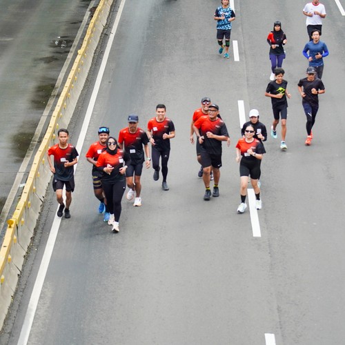 Race photo from FIRST SUNDAY RUN