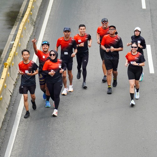 Race photo from FIRST SUNDAY RUN
