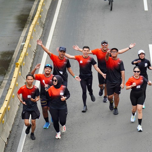 Race photo from FIRST SUNDAY RUN
