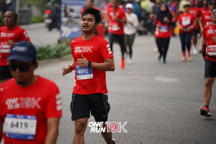 Race photo from ONE RUN 10K 2025