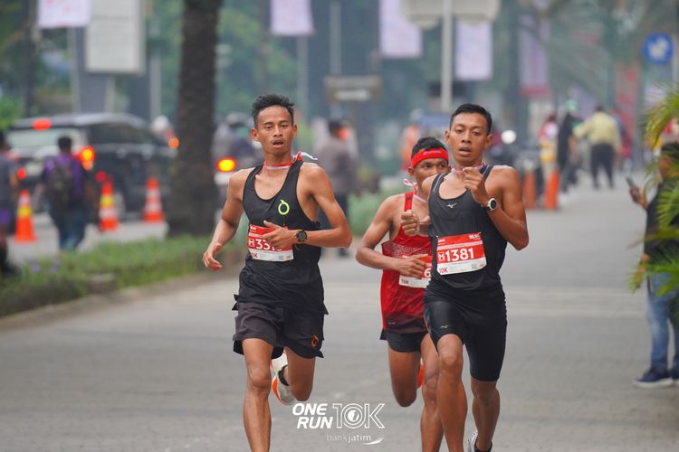 Race photo from ONE RUN 10 K