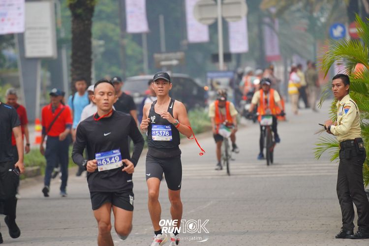 Race photo from ONE RUN 10 K