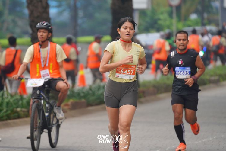 Race photo from ONE RUN 10 K