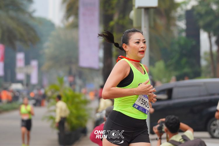 Race photo from ONE RUN 10 K