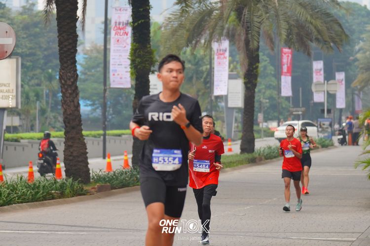 Race photo from ONE RUN 10 K