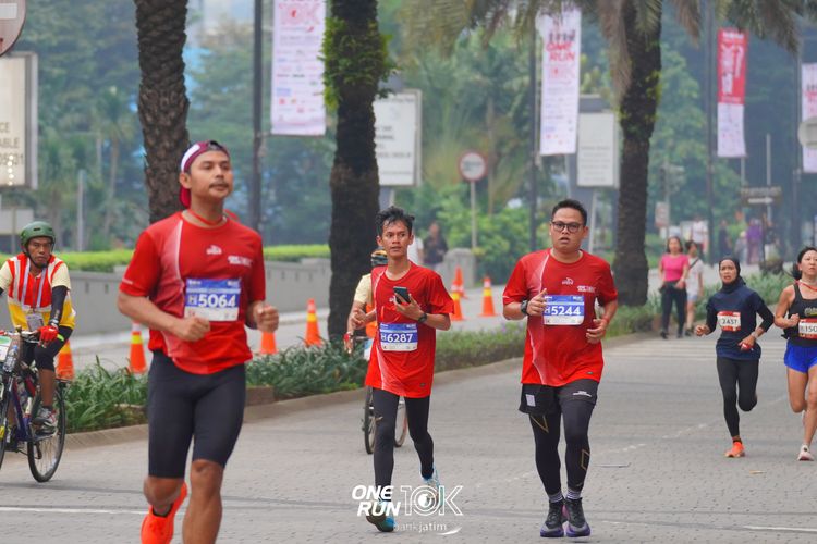 Race photo from ONE RUN 10 K