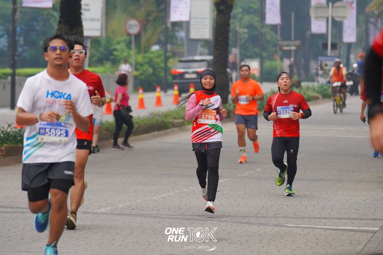 Race photo from ONE RUN 10 K