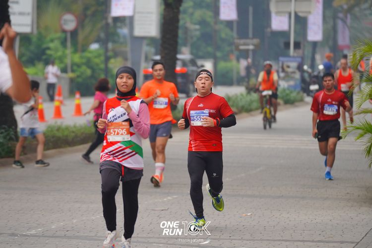 Race photo from ONE RUN 10 K