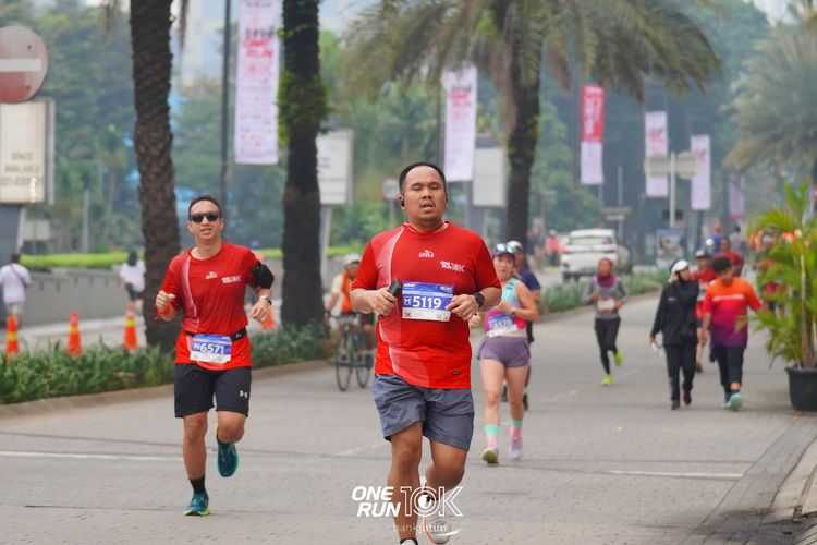 Race photo from ONE RUN 10 K