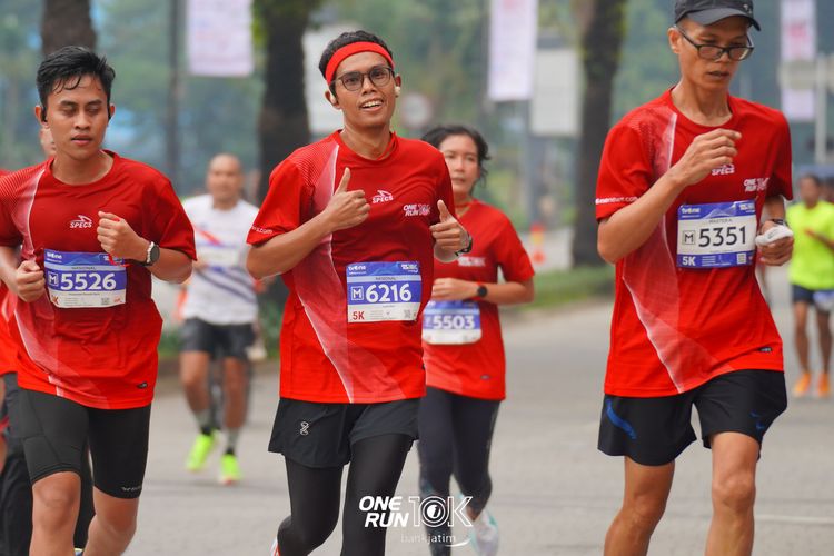 Race photo from ONE RUN 10 K