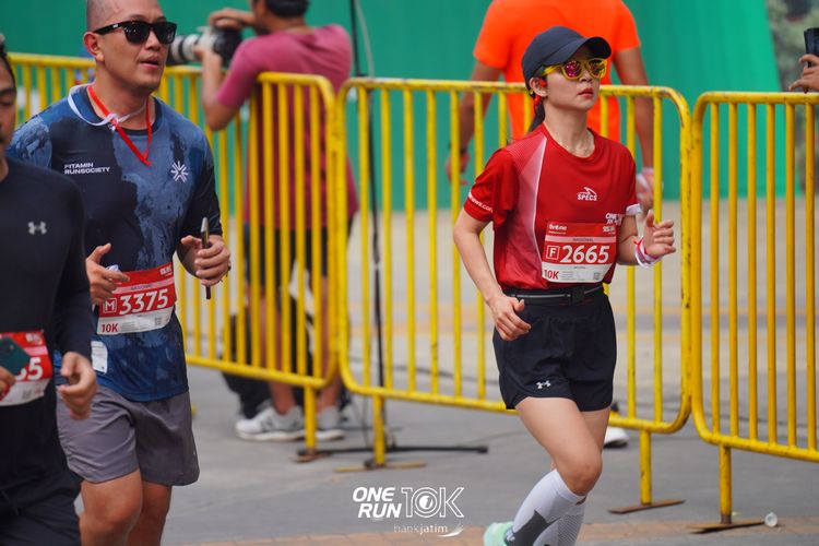 Race photo from ONE RUN 10 K