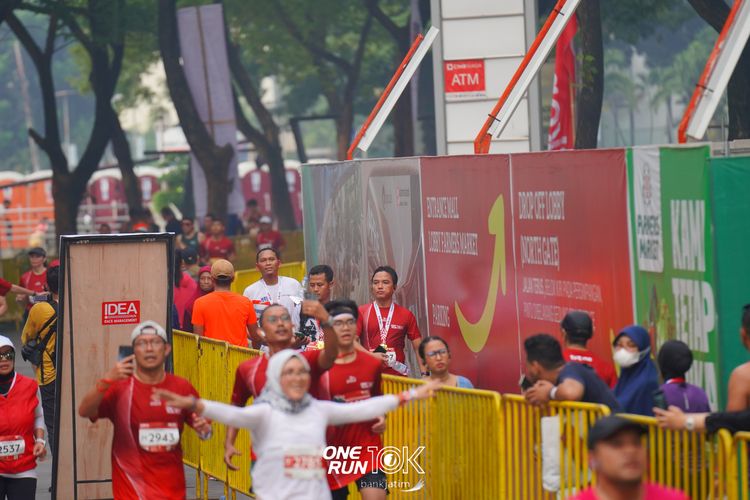 Race photo from ONE RUN 10 K