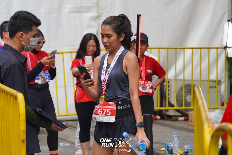 Race photo from ONE RUN 10 K