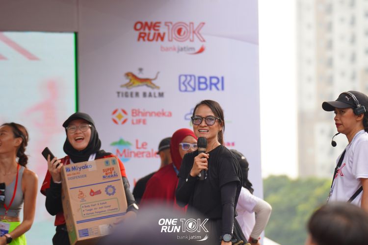 Race photo from ONE RUN 10 K