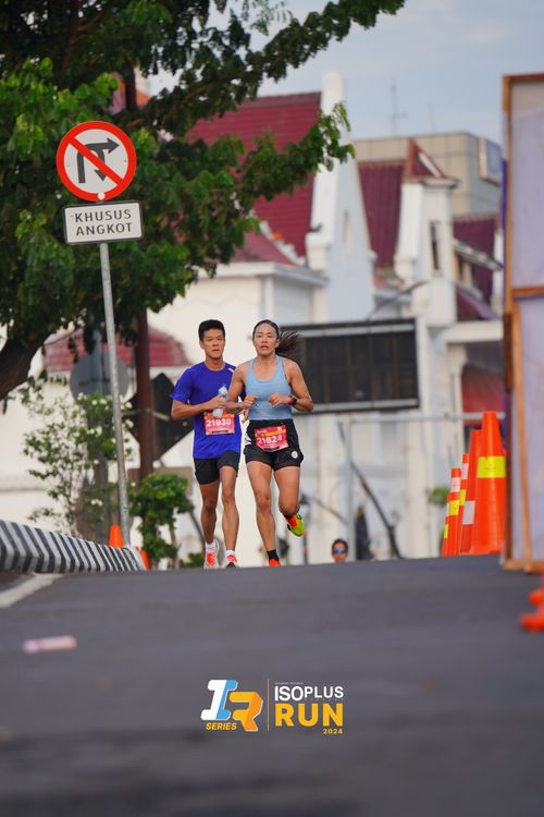 Race photo from Isoplus Run 2024 Surabaya