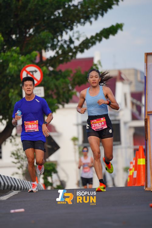 Race photo from Isoplus Run 2024 Surabaya