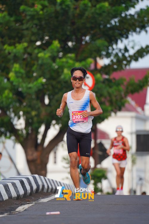 Race photo from Isoplus Run 2024 Surabaya