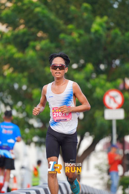 Race photo from Isoplus Run 2024 Surabaya