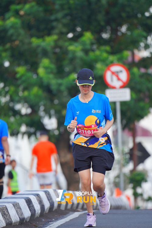 Race photo from Isoplus Run 2024 Surabaya