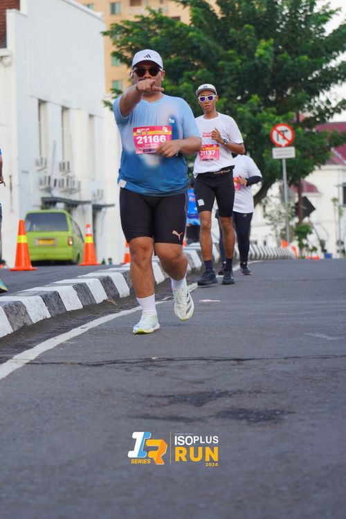 Race photo from Isoplus Run 2024 Surabaya