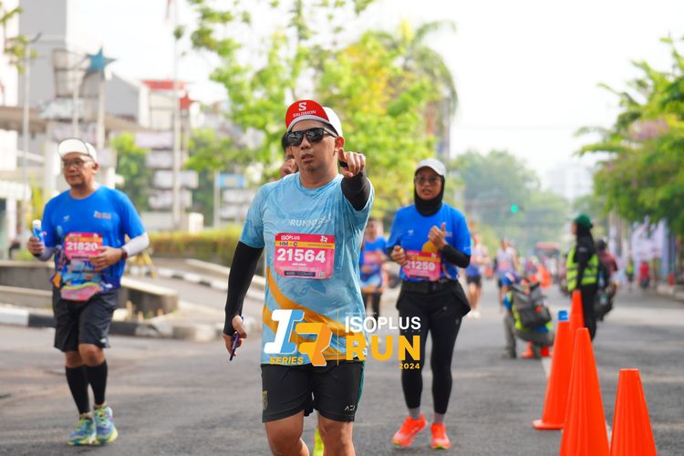 Race photo from Isoplus Run 2024 Surabaya