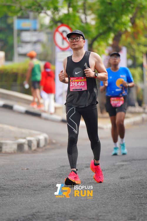 Race photo from Isoplus Run 2024 Surabaya