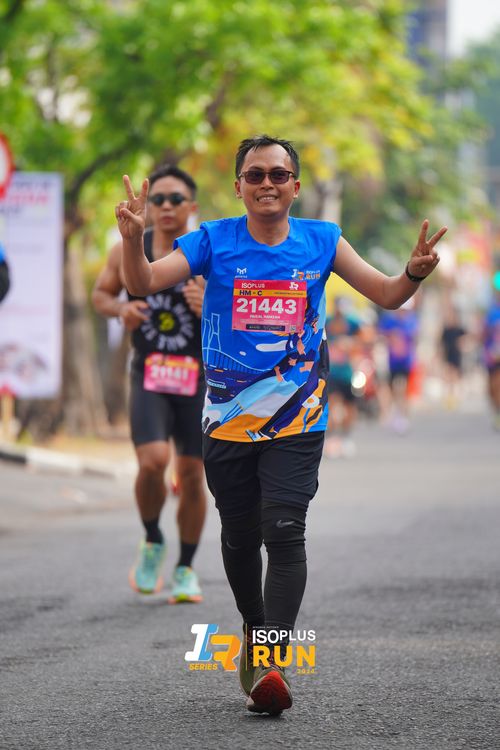Race photo from Isoplus Run 2024 Surabaya