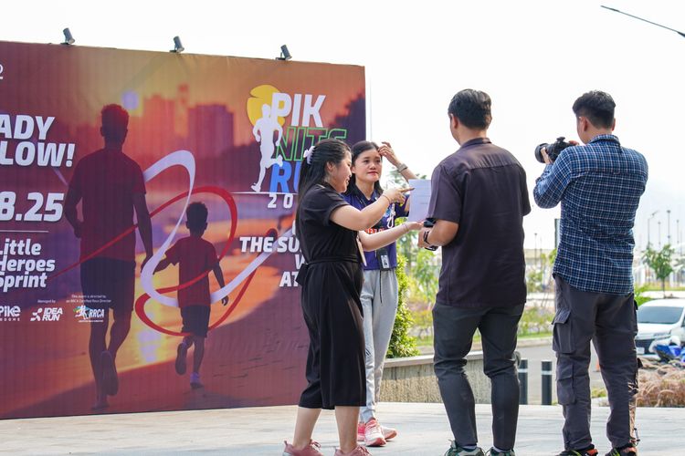 Race photo from PIK NITE RUN VIBES