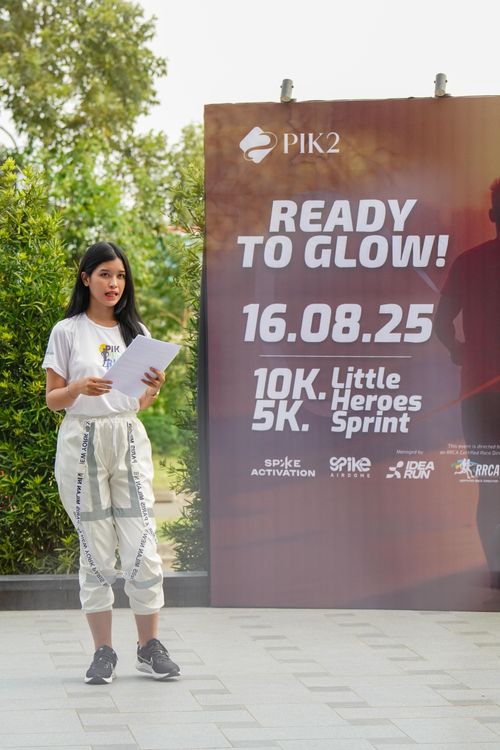 Race photo from PIK NITE RUN VIBES