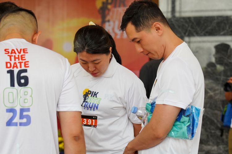 Race photo from PIK NITE RUN VIBES