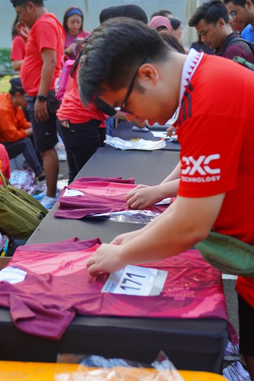 Race photo from Assurance Fun Run 2024