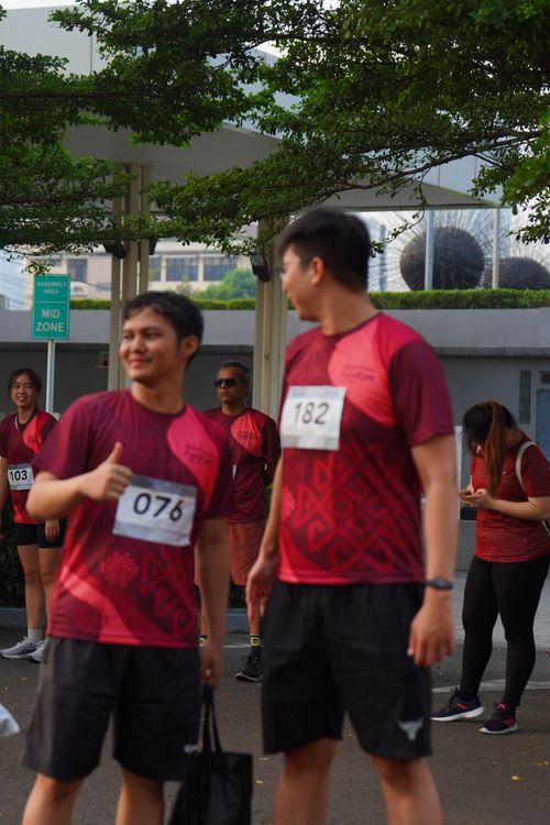 Race photo from Assurance Fun Run 2024