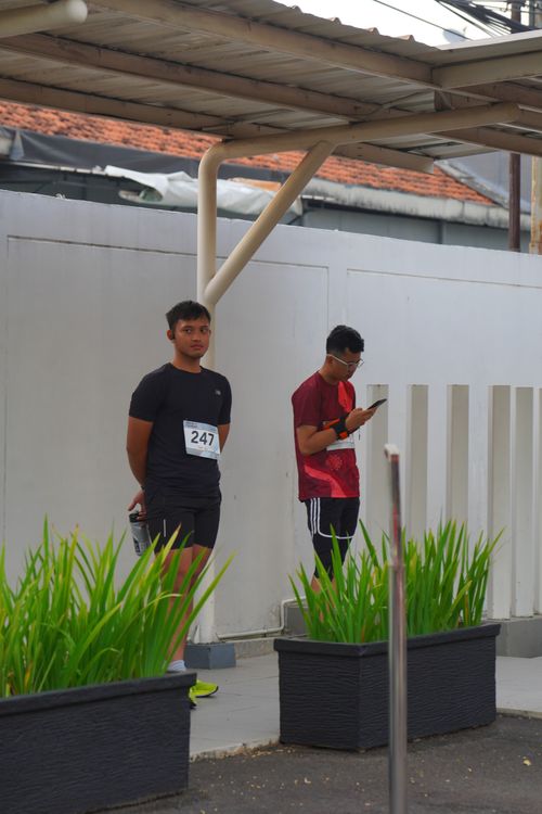 Race photo from Assurance Fun Run 2024