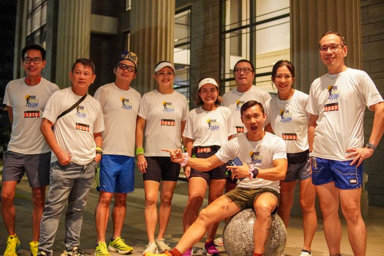 Race photo from PIK NITE RUN VIBES
