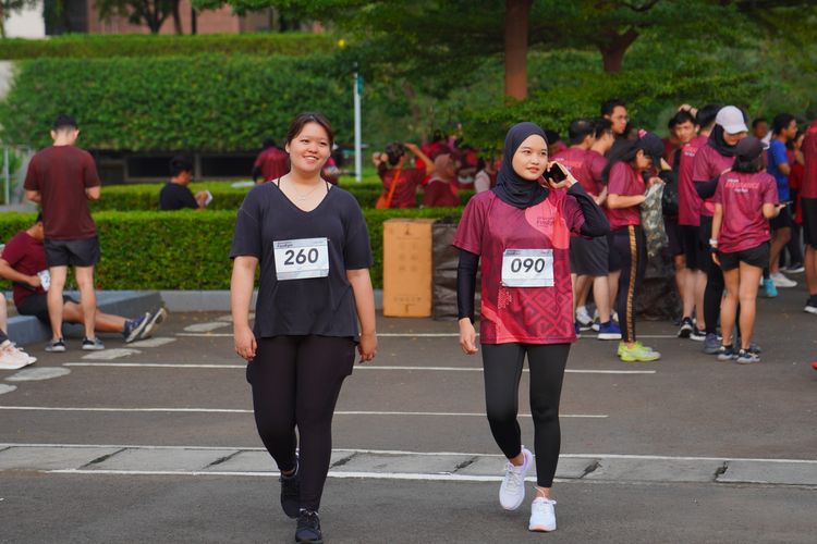 Race photo from Assurance Fun Run 2024