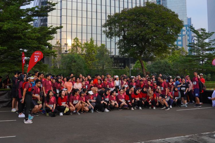 Race photo from Assurance Fun Run 2024