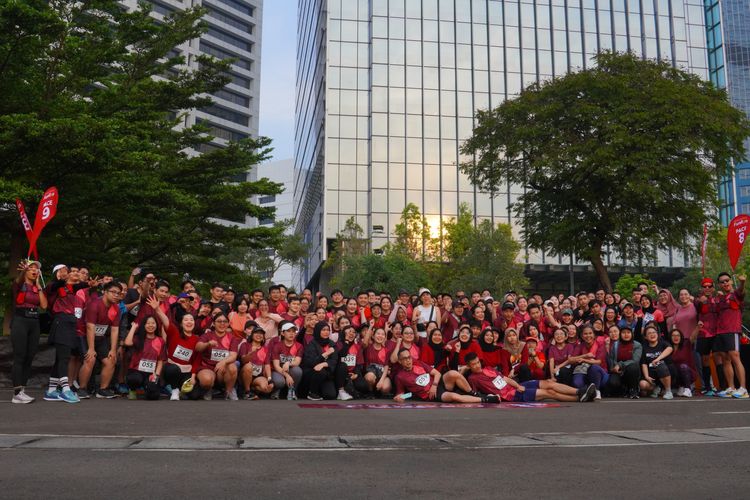 Race photo from Assurance Fun Run 2024