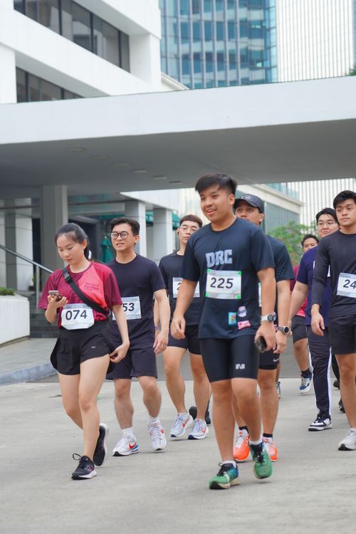 Race photo from Assurance Fun Run 2024