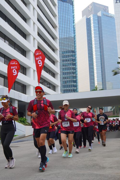 Race photo from Assurance Fun Run 2024