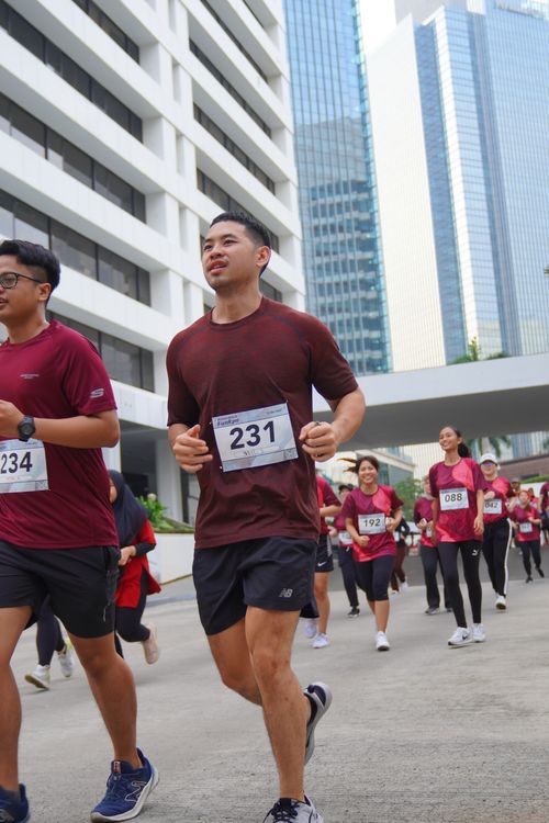 Race photo from Assurance Fun Run 2024