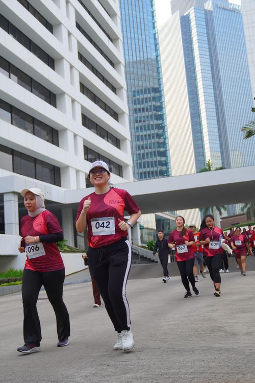 Race photo from Assurance Fun Run 2024