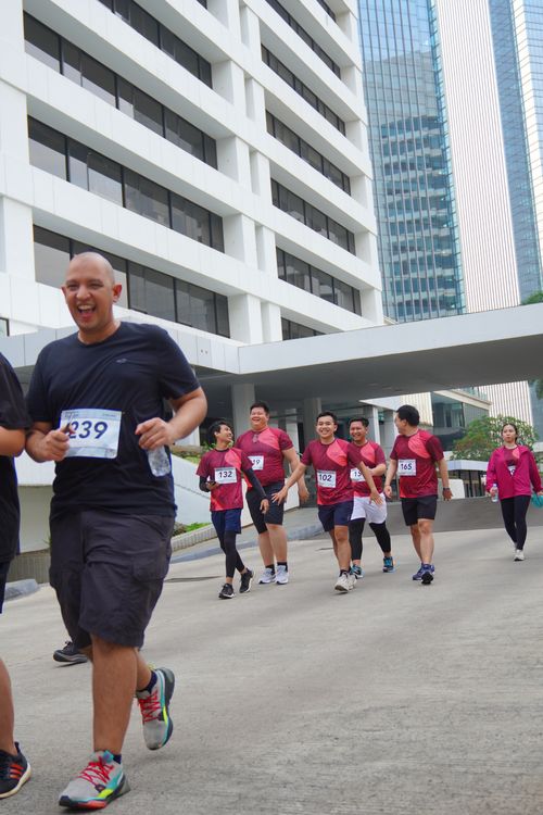 Race photo from Assurance Fun Run 2024