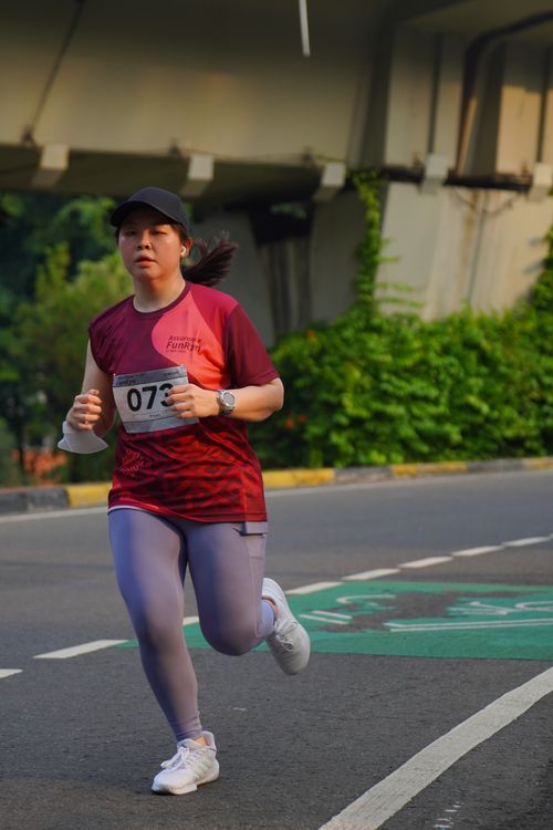Race photo from Assurance Fun Run 2024
