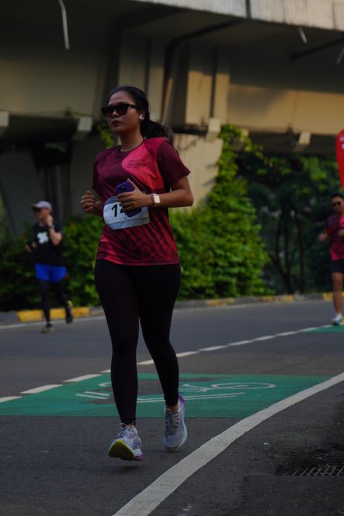 Race photo from Assurance Fun Run 2024
