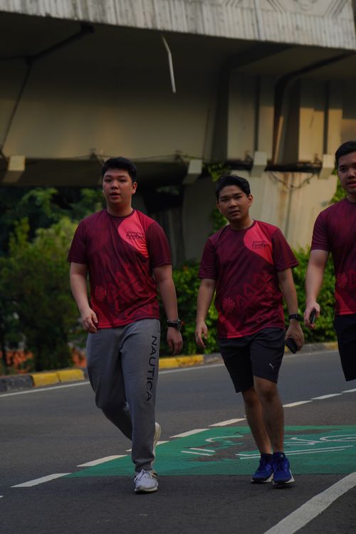 Race photo from Assurance Fun Run 2024