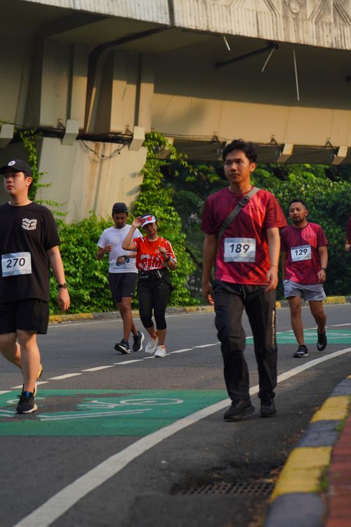 Race photo from Assurance Fun Run 2024