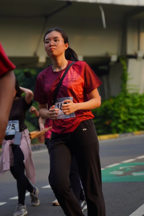 Race photo from Assurance Fun Run 2024