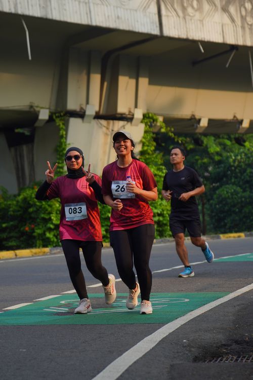 Race photo from Assurance Fun Run 2024