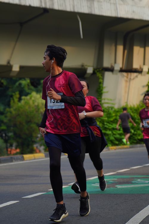 Race photo from Assurance Fun Run 2024