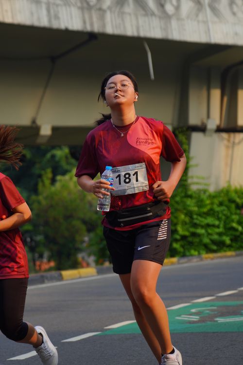 Race photo from Assurance Fun Run 2024